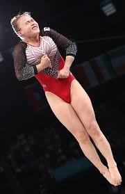 意甲-莱奥双响 AC米兰2-1逆转佛罗伦萨登顶积分榜