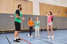 火箭再战开拓者！伤病报告出炉：客队双核伤缺，主队超级残阵出战